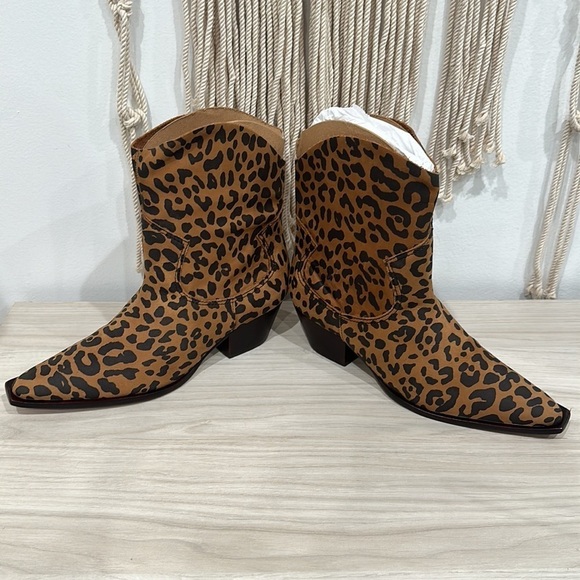 Schutz Tessie Mid Heel Western Bootie Leopard Size 8 NWOB - Picture 7 of 8